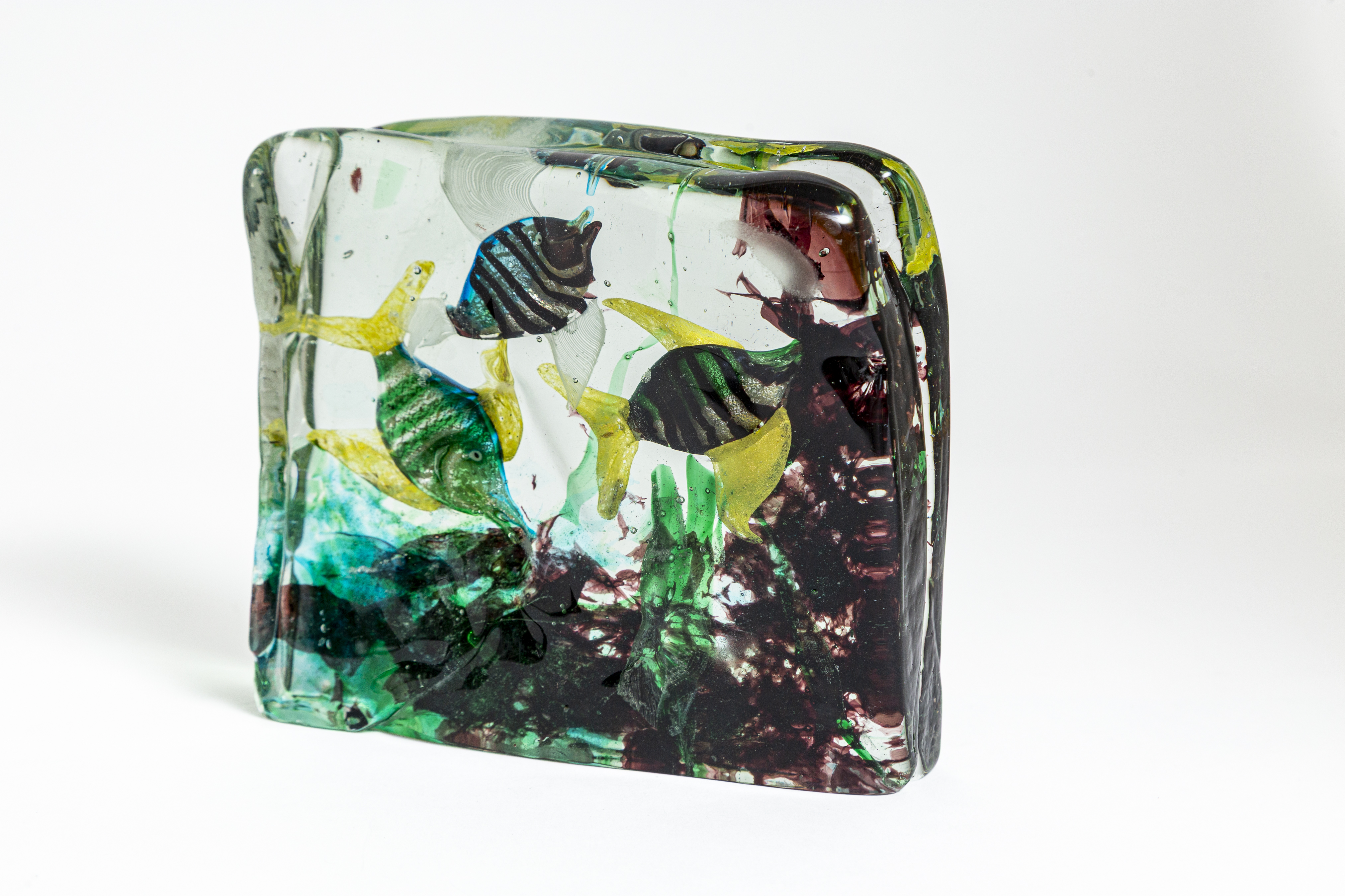 Medium Mid Century Murano Glass Aquarium Attributed to Alfredo Barbini For Cenedese